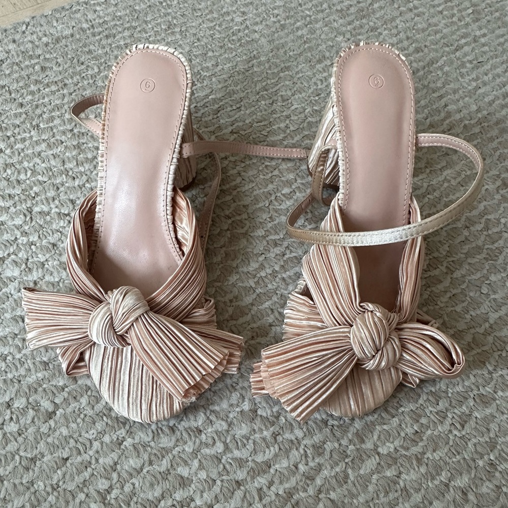Amazon Women's Bow Sandals